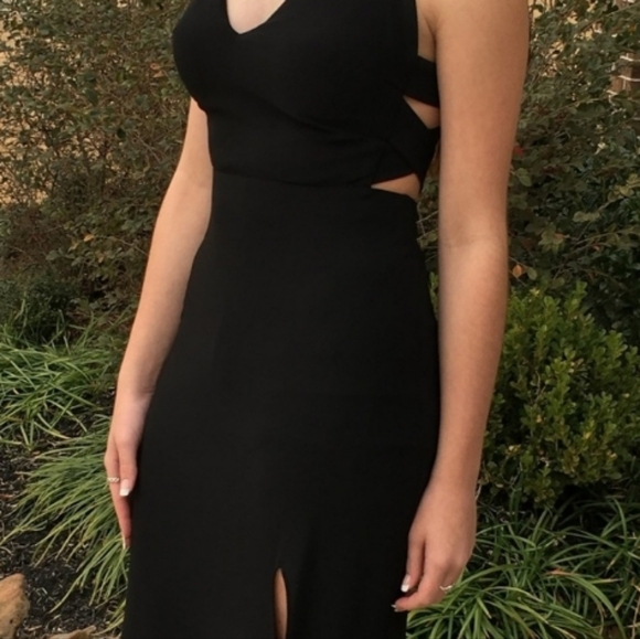 Blondie Nites Black Deep V Formal Evening Gown Jrs, Side Cutout, Front Slit, Sz5 - Picture 4 of 7